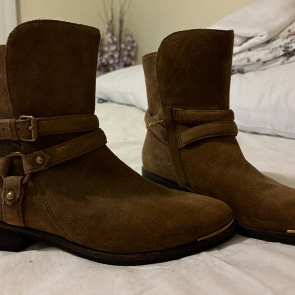 Uggs Boot - Picture 3 of 4